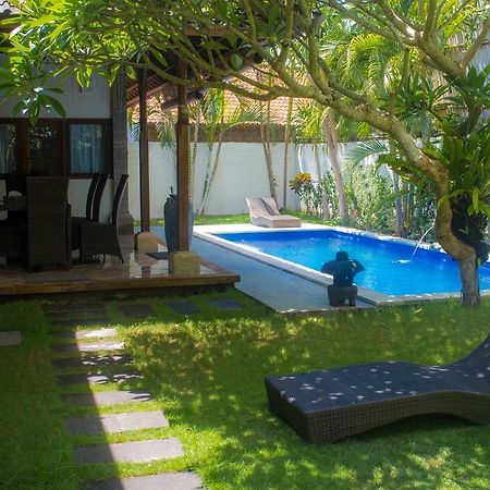 Hotel Sunrise Sanur Esterno foto